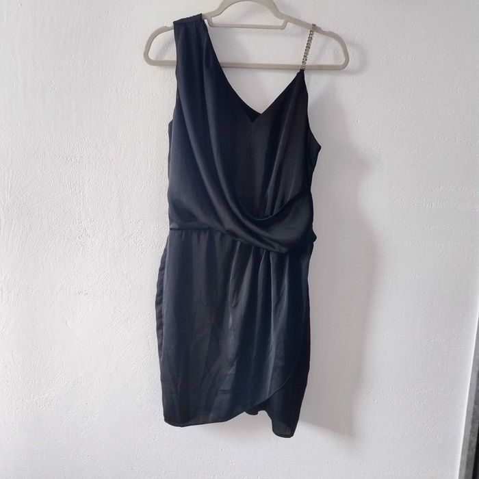 Sprzedam sukienkę z metki rozm eu 40