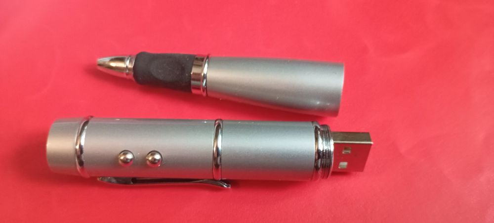 Флешка - ручка.накопитель.