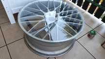 Stolik kawowy felga BBS 22" plus opona z porsche