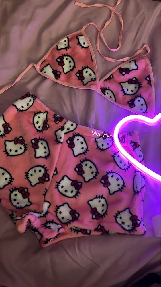 piżama hello kitty dwuczęściowa różowa
