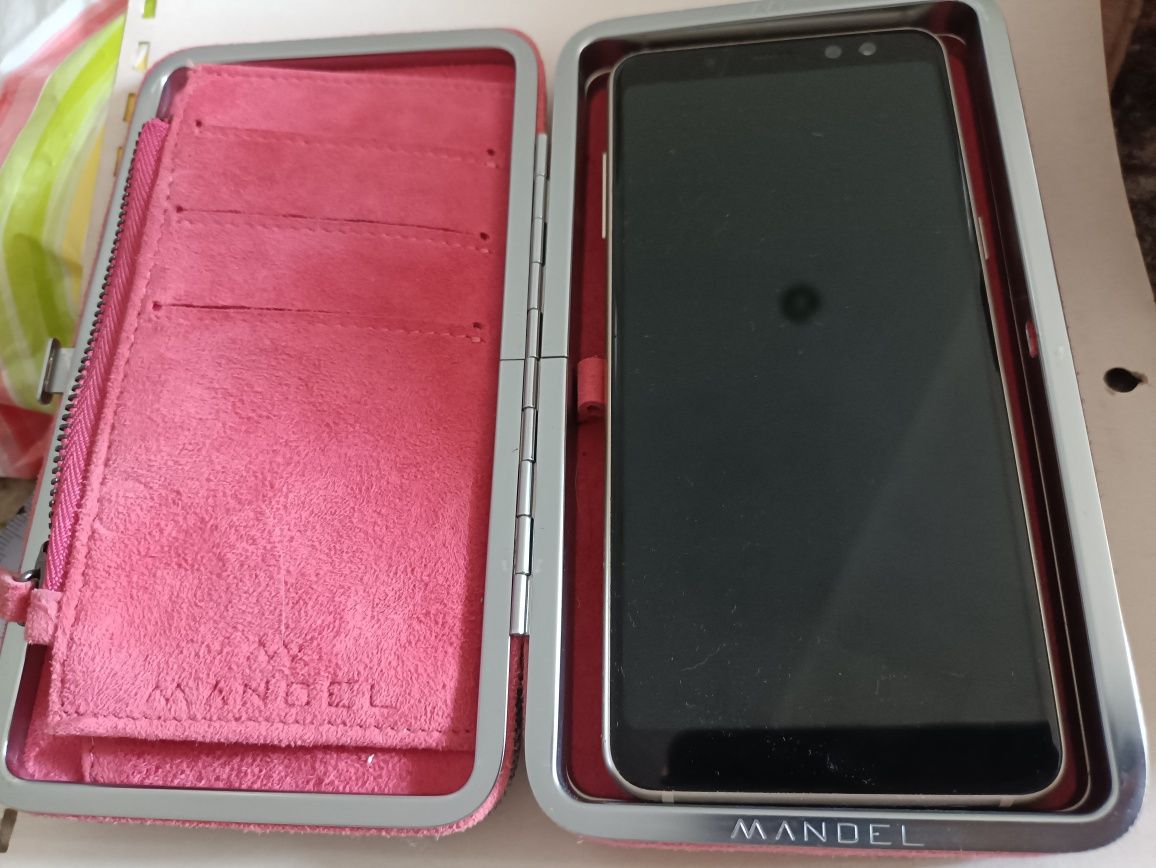 Mandel etui do telefonu 5,6 cala