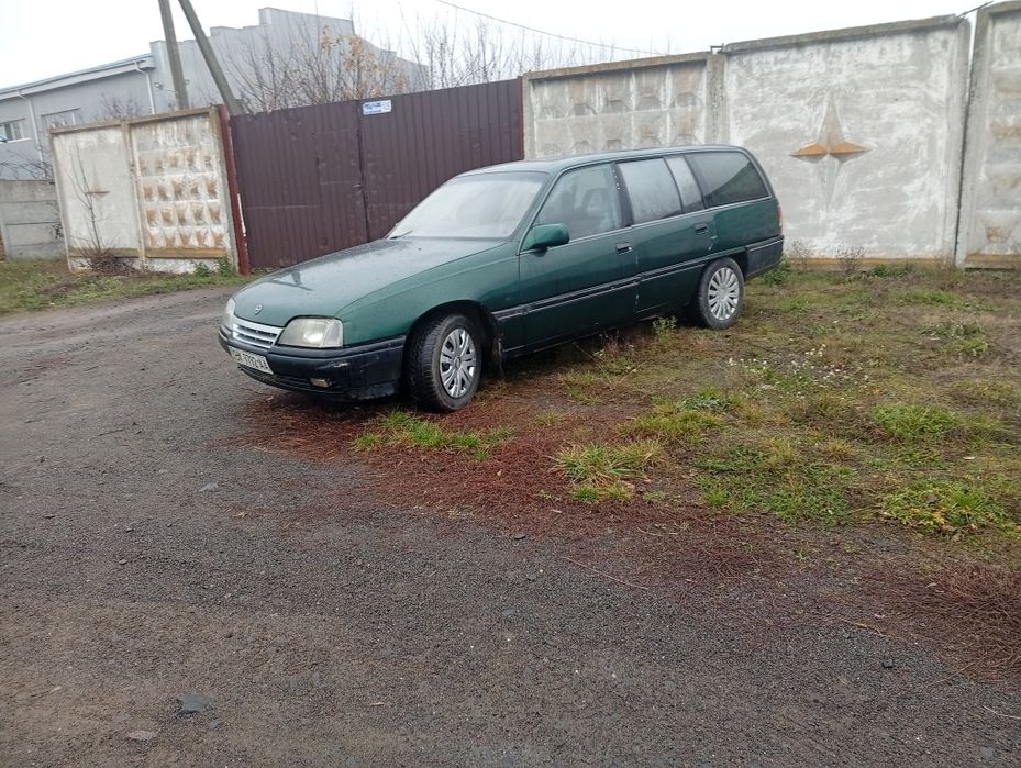 Продам Опель Омега А на ходу