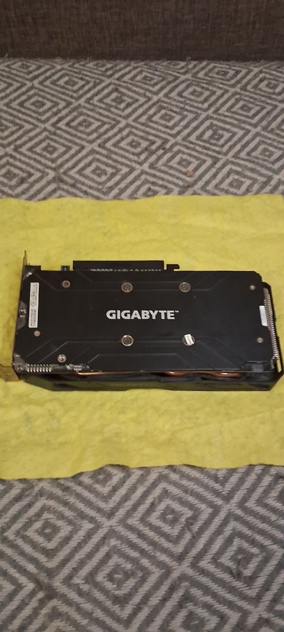 GIGABYTE Radeon RX 470 4gb.