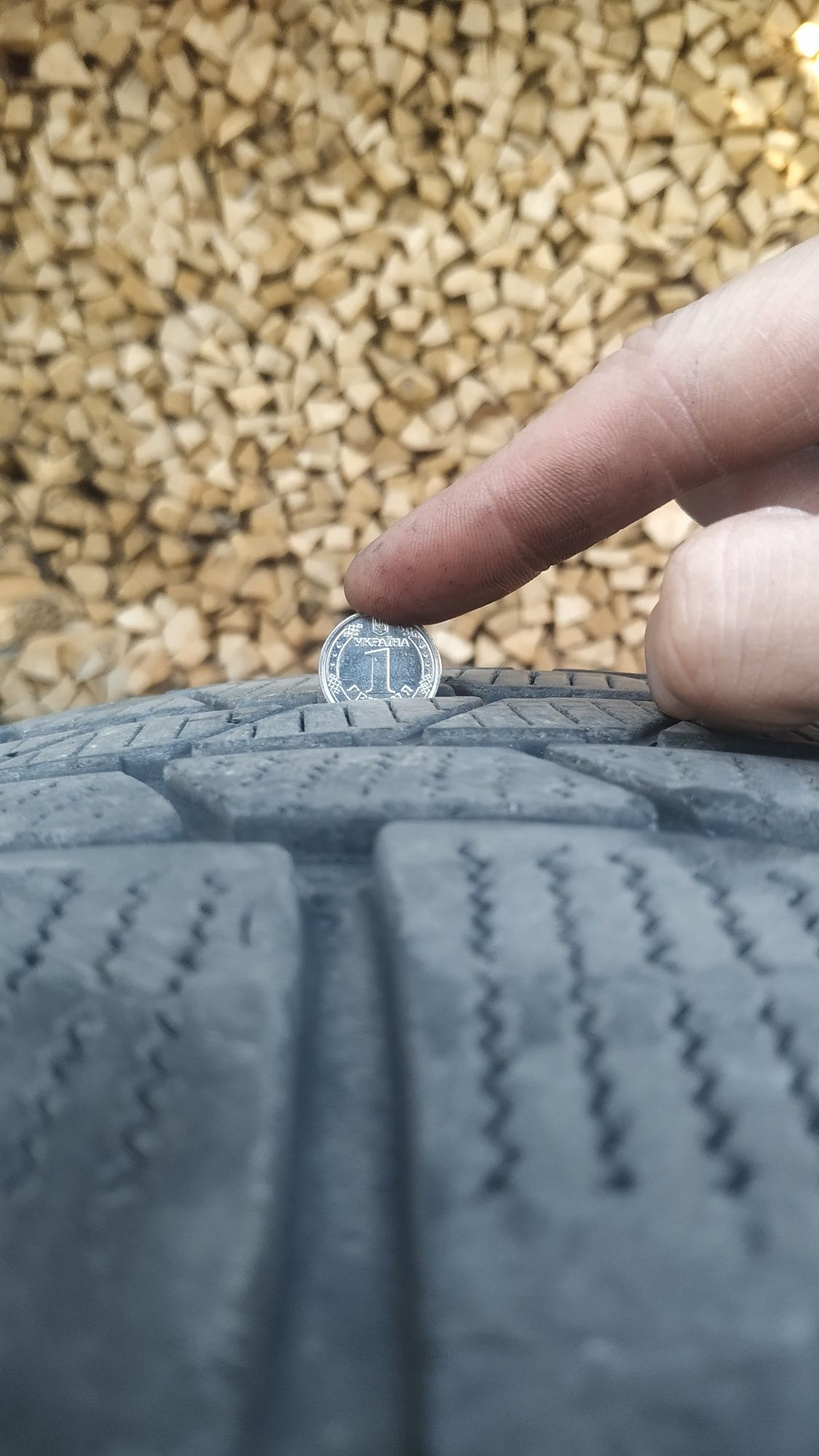 235/55 R18 Continental