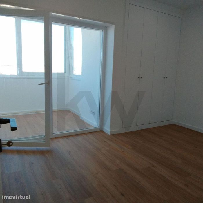 ️ Apartamento T2 com VISTA MAR - Totalmente renovado