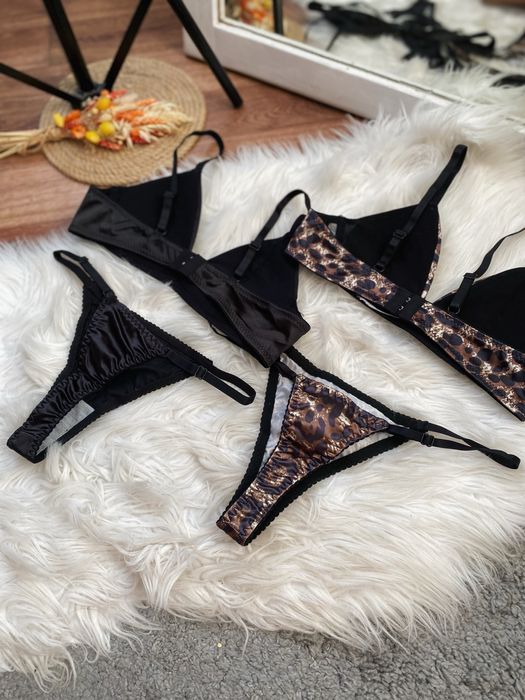 Комплект білизни чашка А, бюстгальетр і трусики