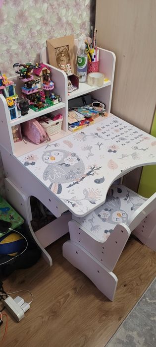 Дитяча парта з стільцем