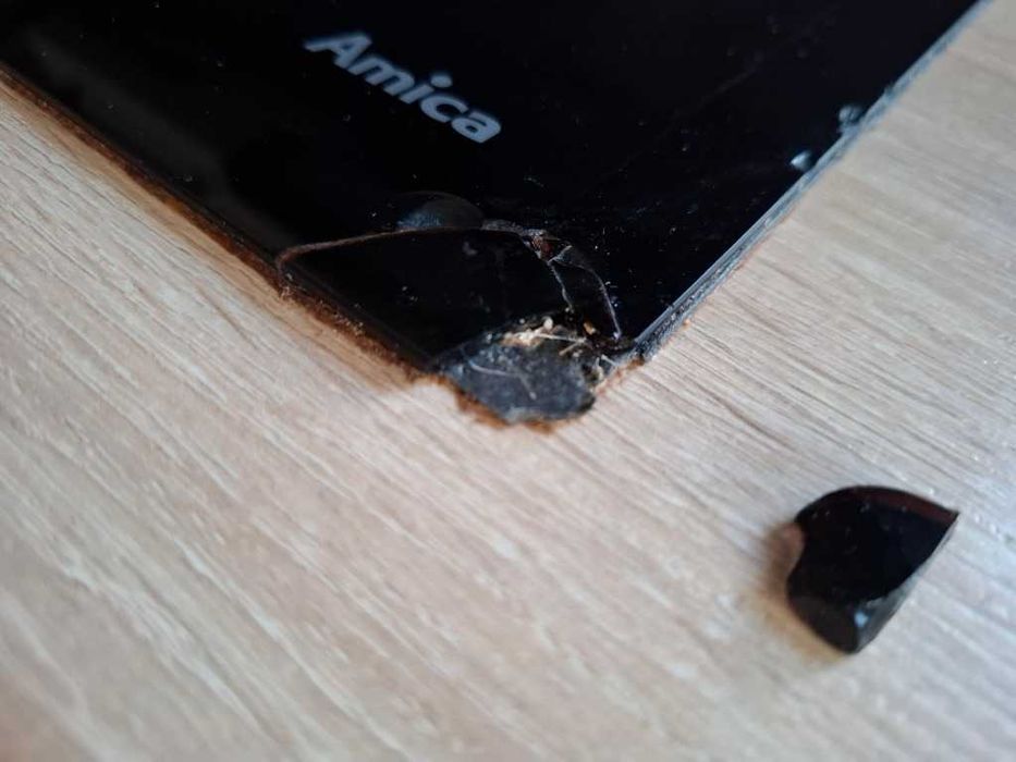 Płyta indukcyjna Amica PI6512TFN - Ukruszony narożnik