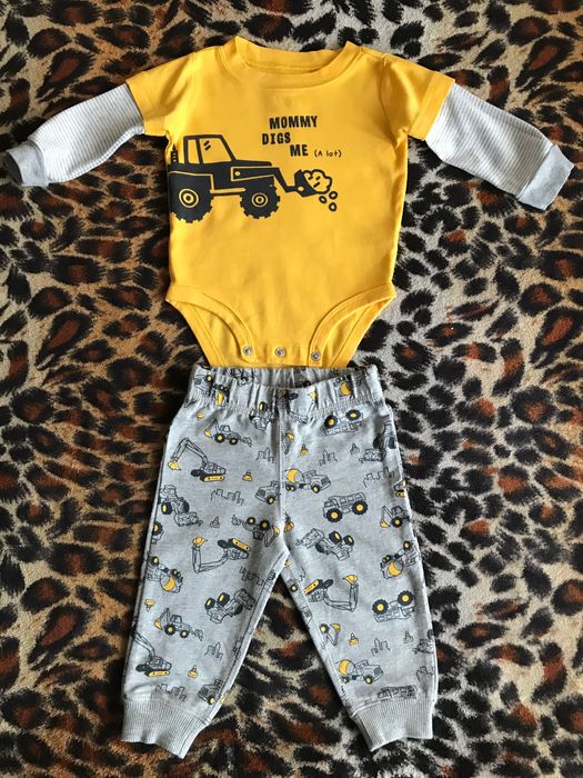 Костюм Carters 9m