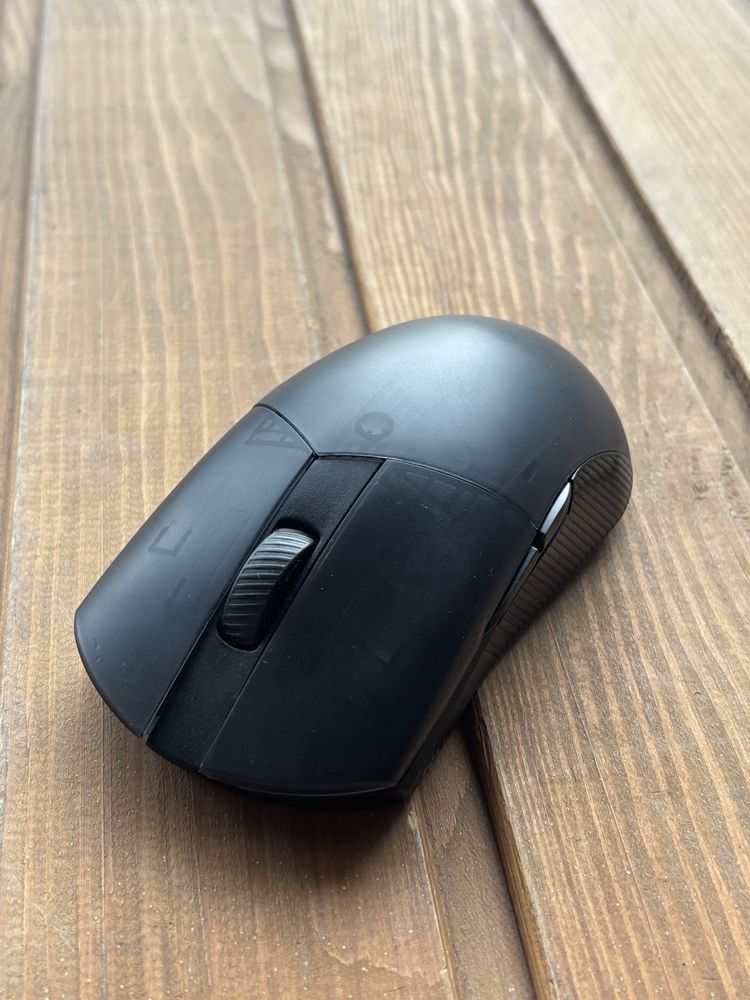 Компʼютерна мишка Asus rog pugio 2