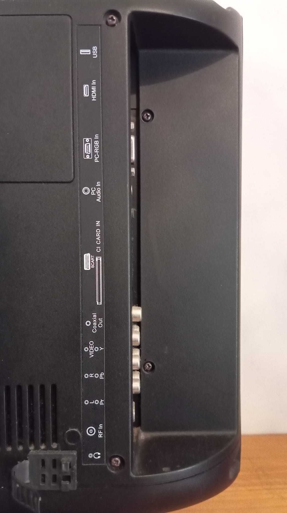 Televisor LCD 18.5''