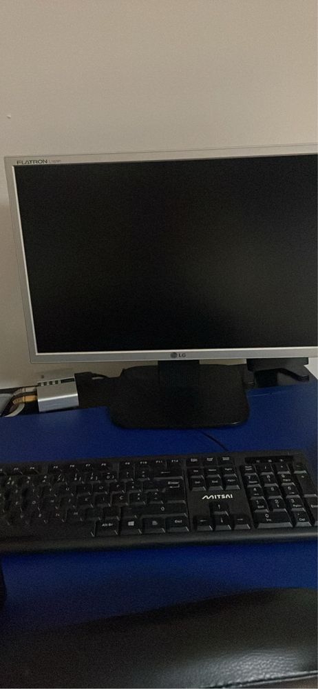 Ecra LCD LG 19 plogadas teclado e rato
