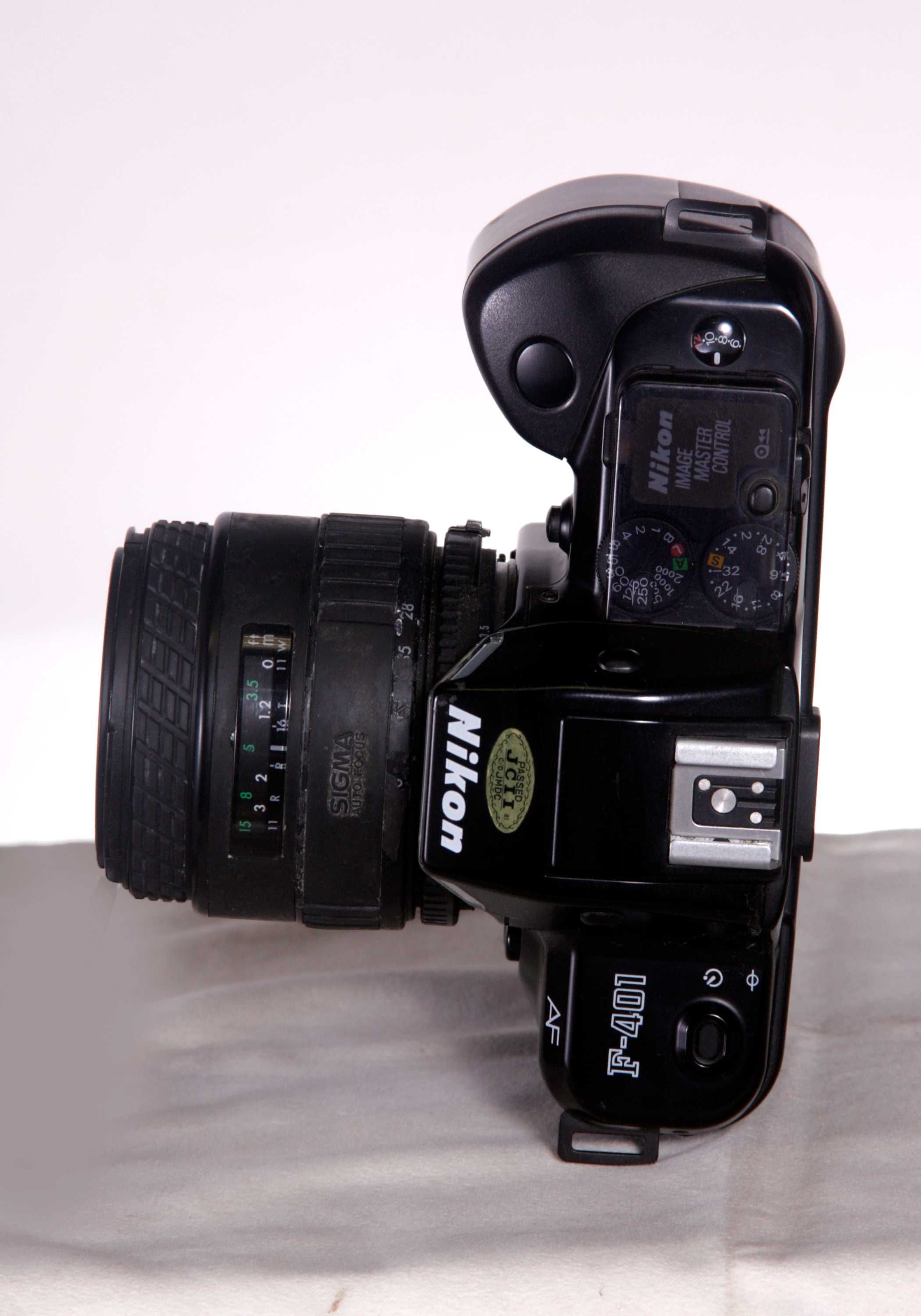Nikon F-401 35/70mm camara  camaras analógicas stock