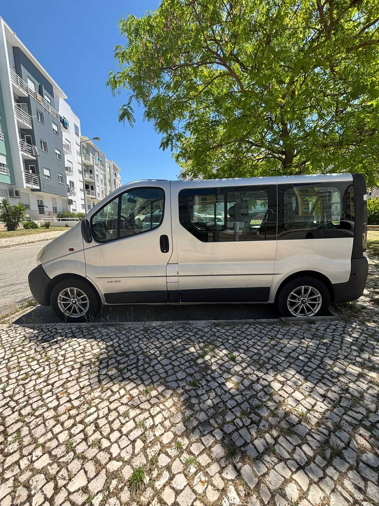 Renault Trafic 9 lugares