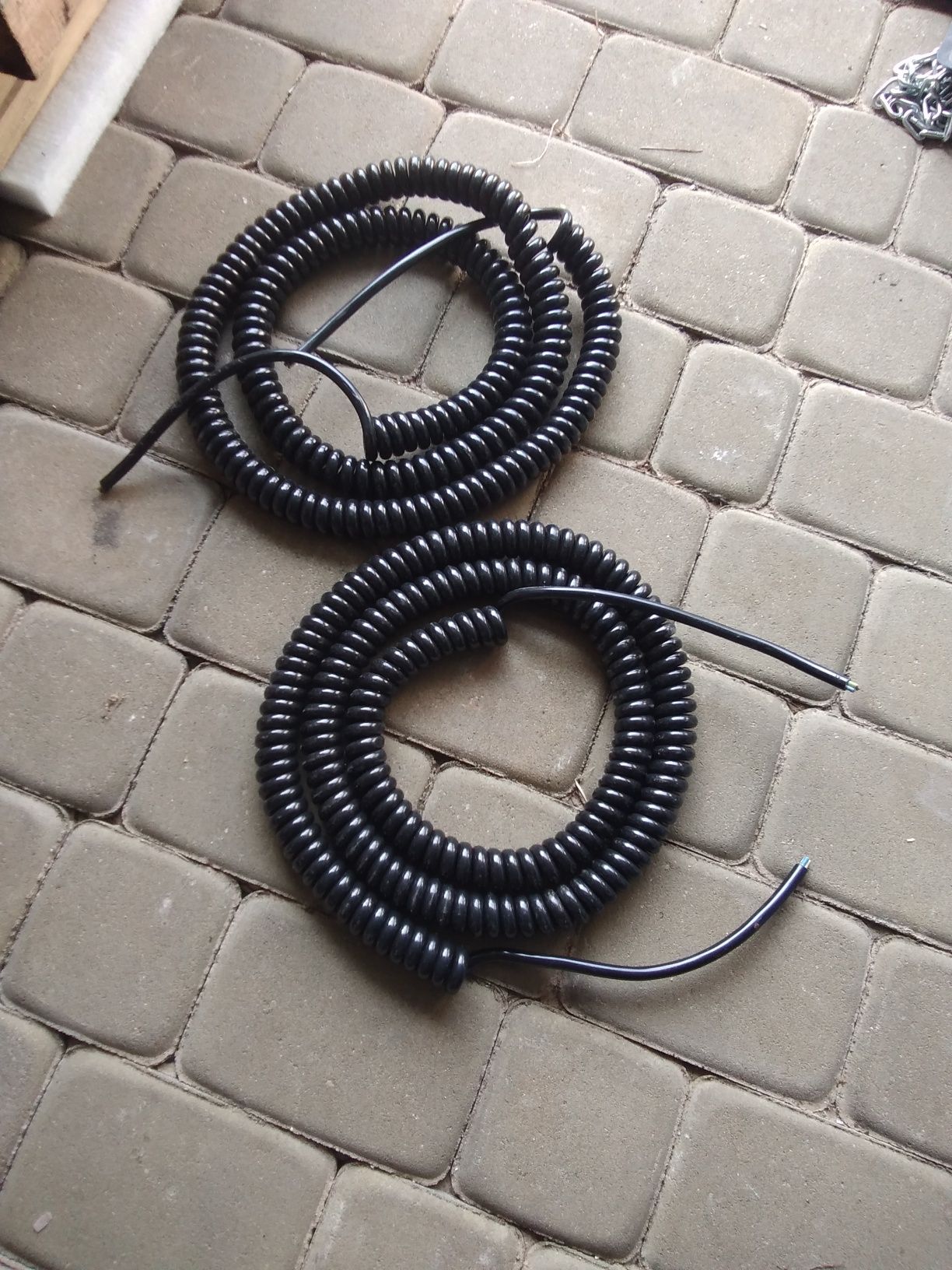 Przewód spiralny  , sprężynowy kabel . Do przyczepy , przyczepki