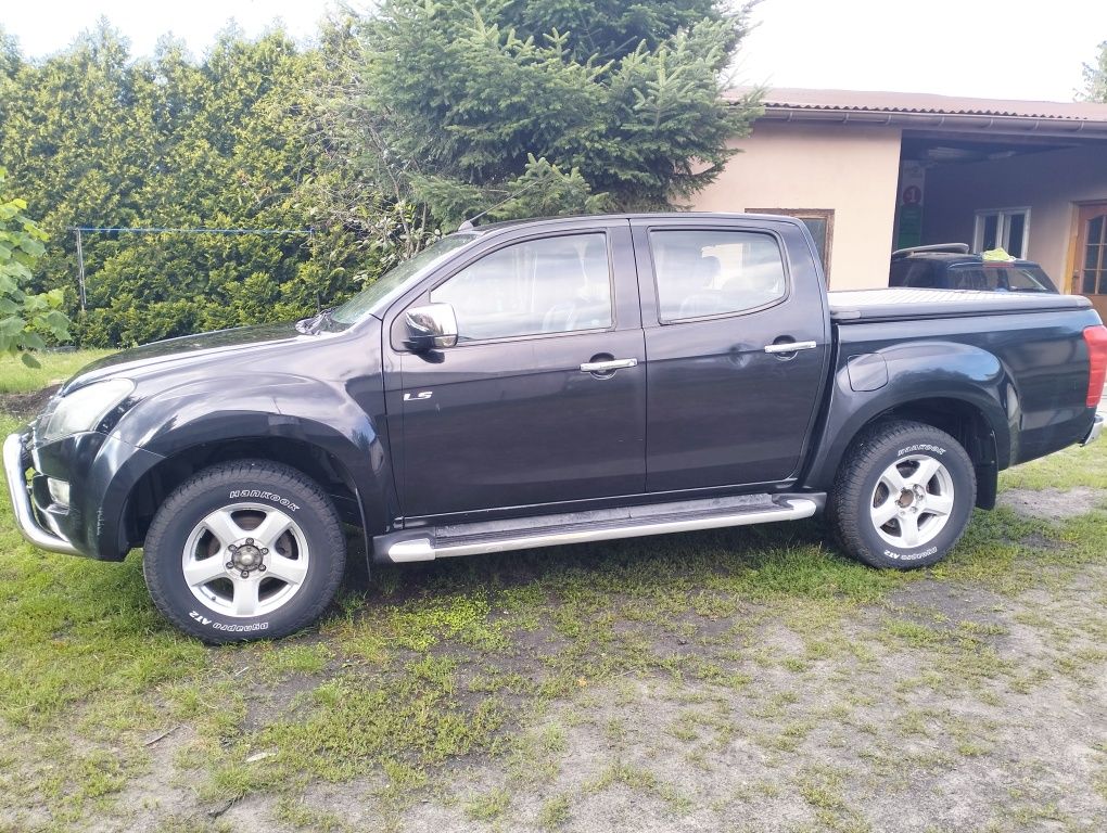 Isuzu D-max 2.5 TD. 163KM. Pickup. 4x4.