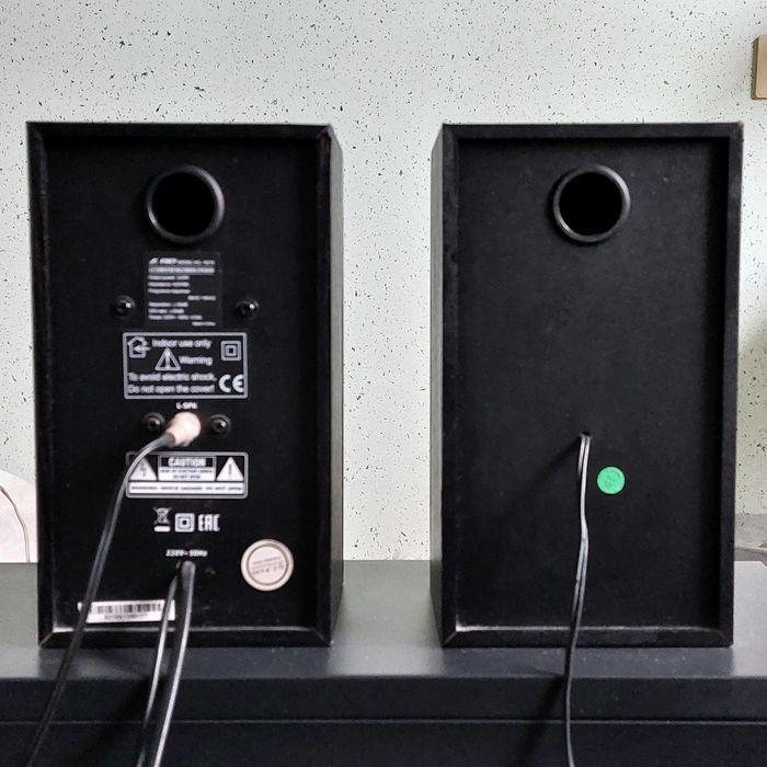 Колонки F&D R215