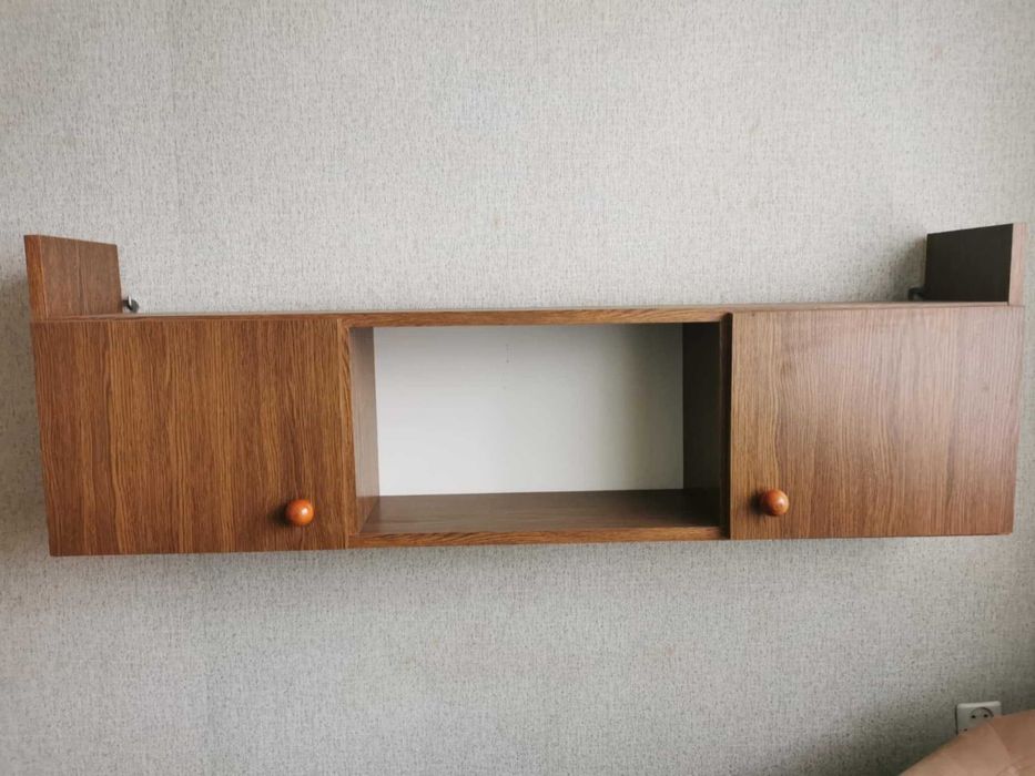 Półka wisząca ścienna