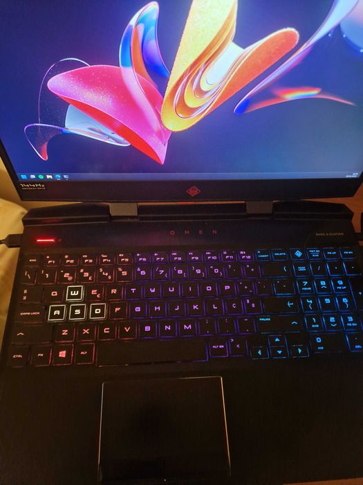 Portátil HP OMEN 15-dc1009np