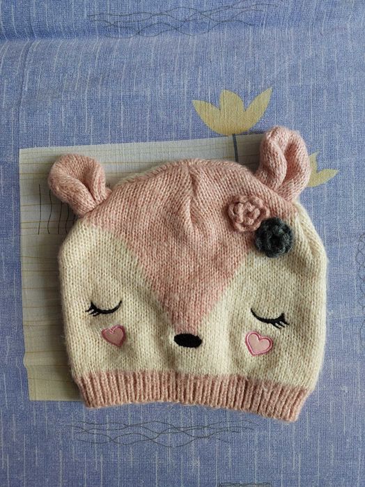 Шапка осенняя с ушками  для девочки,на 2-3года