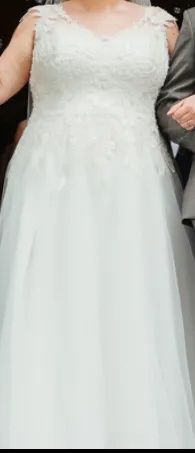 Suknia ślubna plus size śmietankowa biel