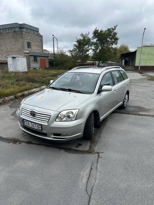 Toyota avensis 2.0 в гарному стані