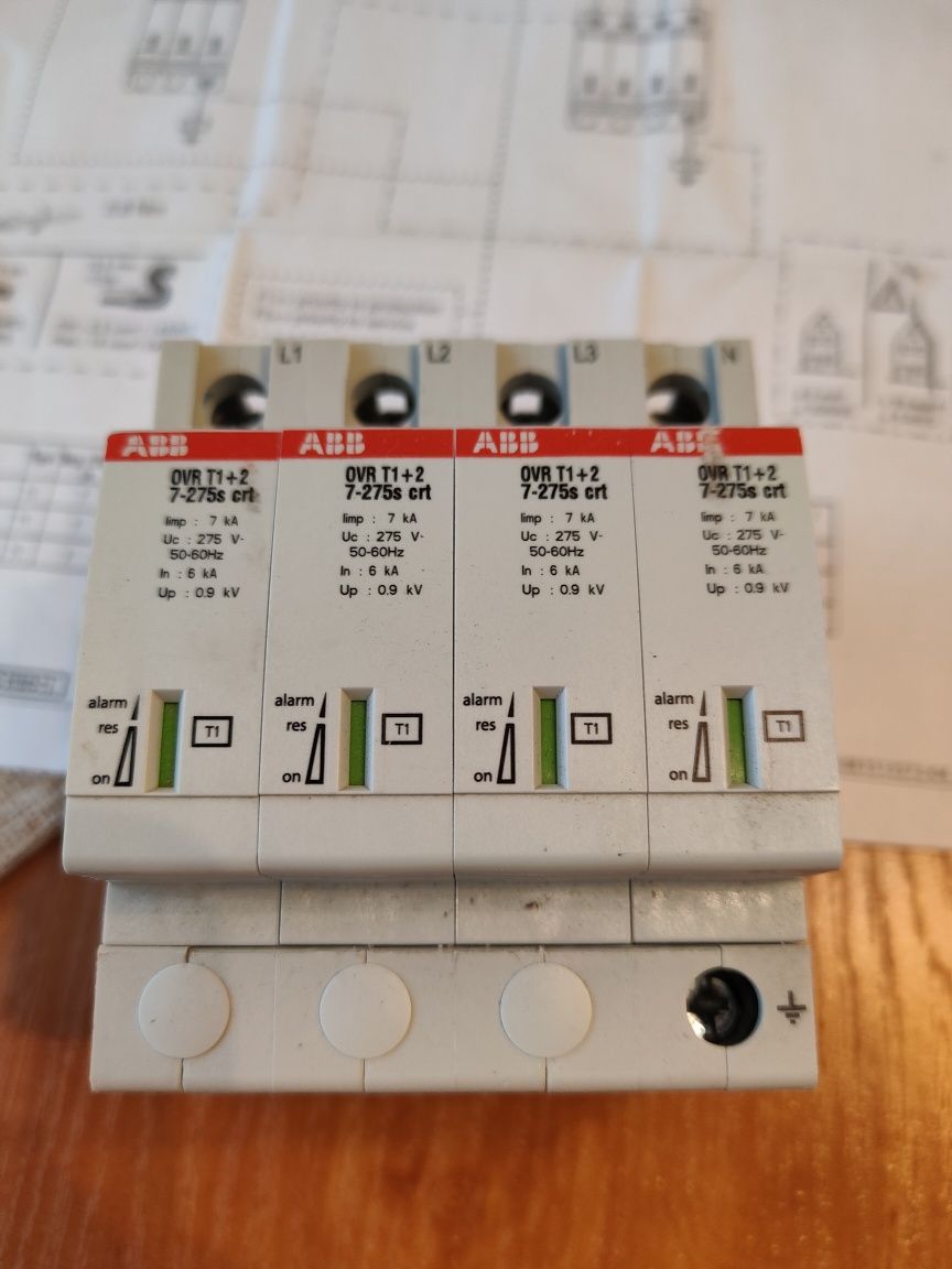 Ogranicznik przepięć ABB 2CTB815101R4100