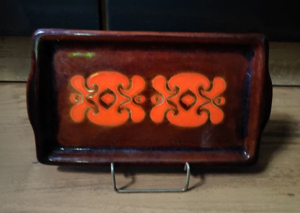 Taca, podstawka ceramiczna. Wzór ludowy