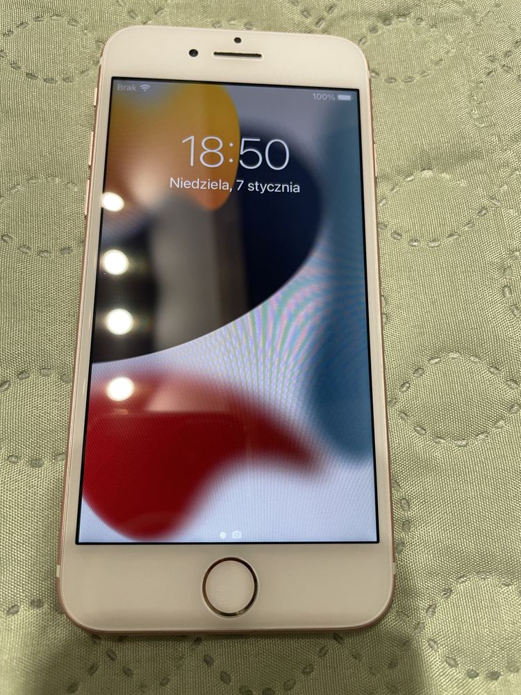Elegancki iPhone 7 Rose Gold 32 GB - Doskonały Stan!