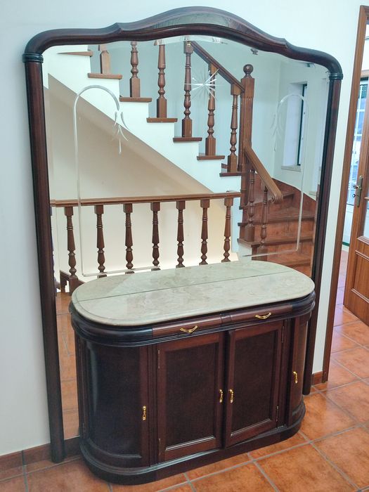 Móvel para hall de entrada com espelho