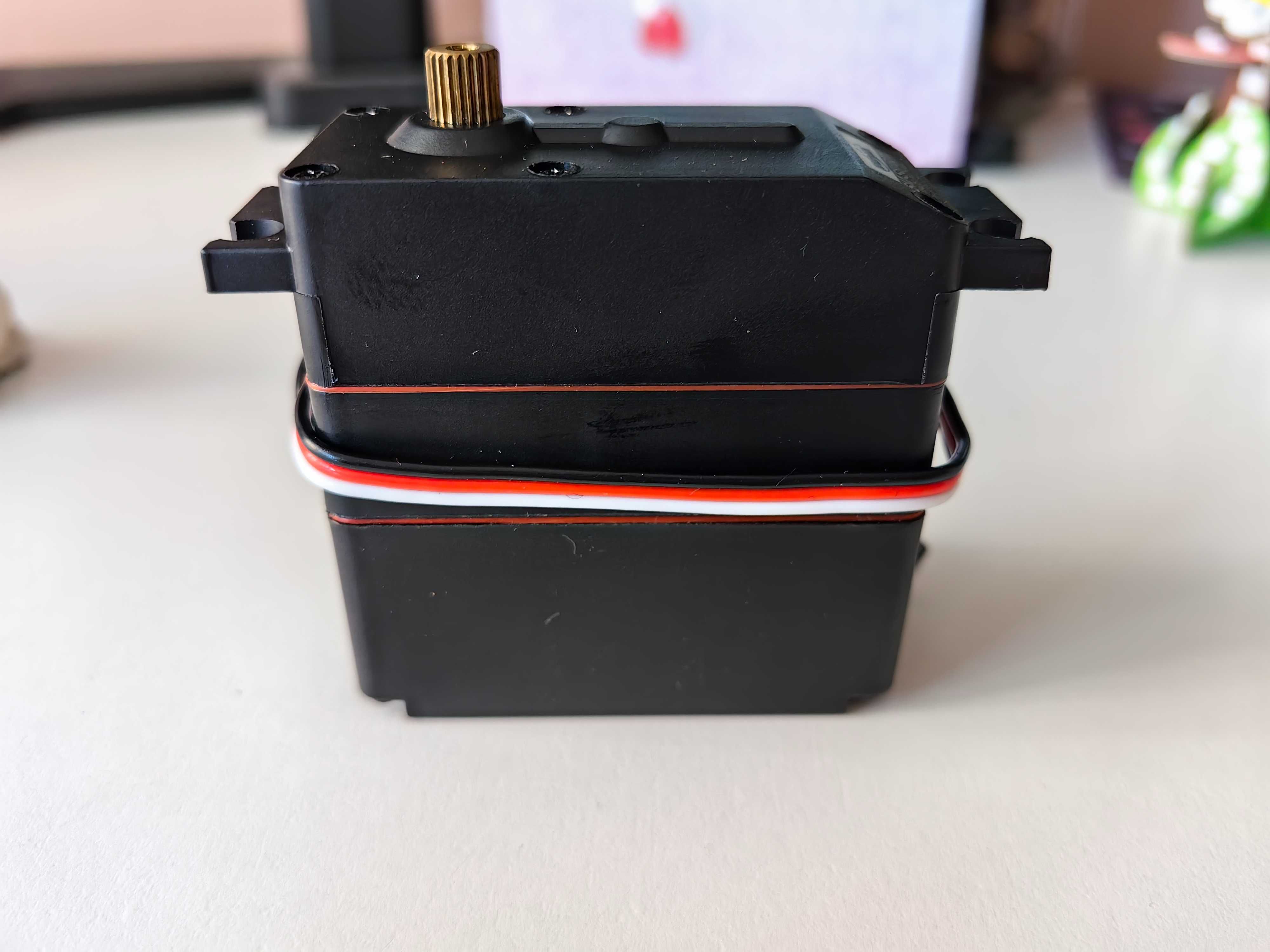 Serwomechanizm do modeli RC SM S8166M analogowe serwo 33kg/160g