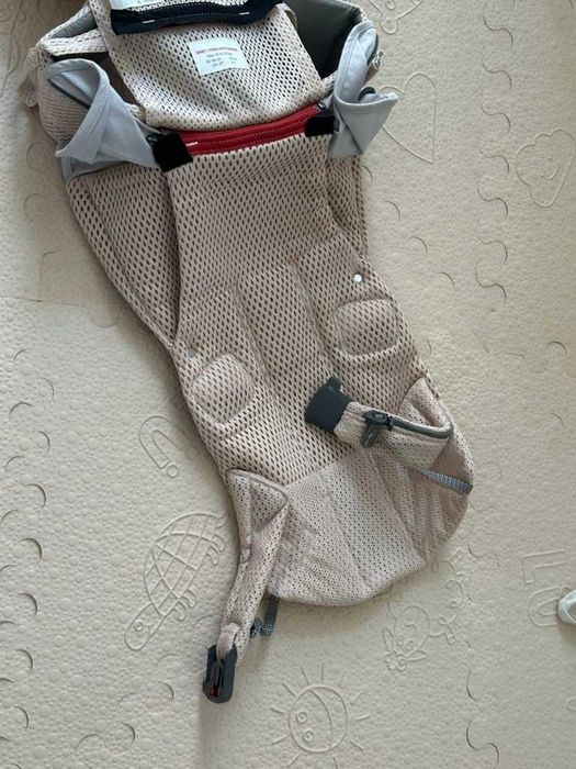 BabyBjörn Porta Bebé One Air