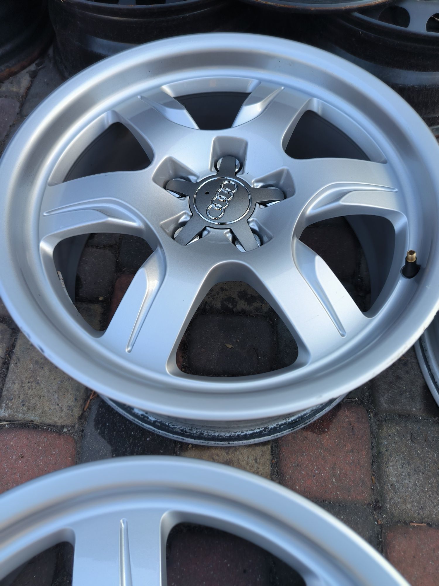 Felgi aluminiowe 17 Audi A3 A4 A5 A6 Allroad 5x112