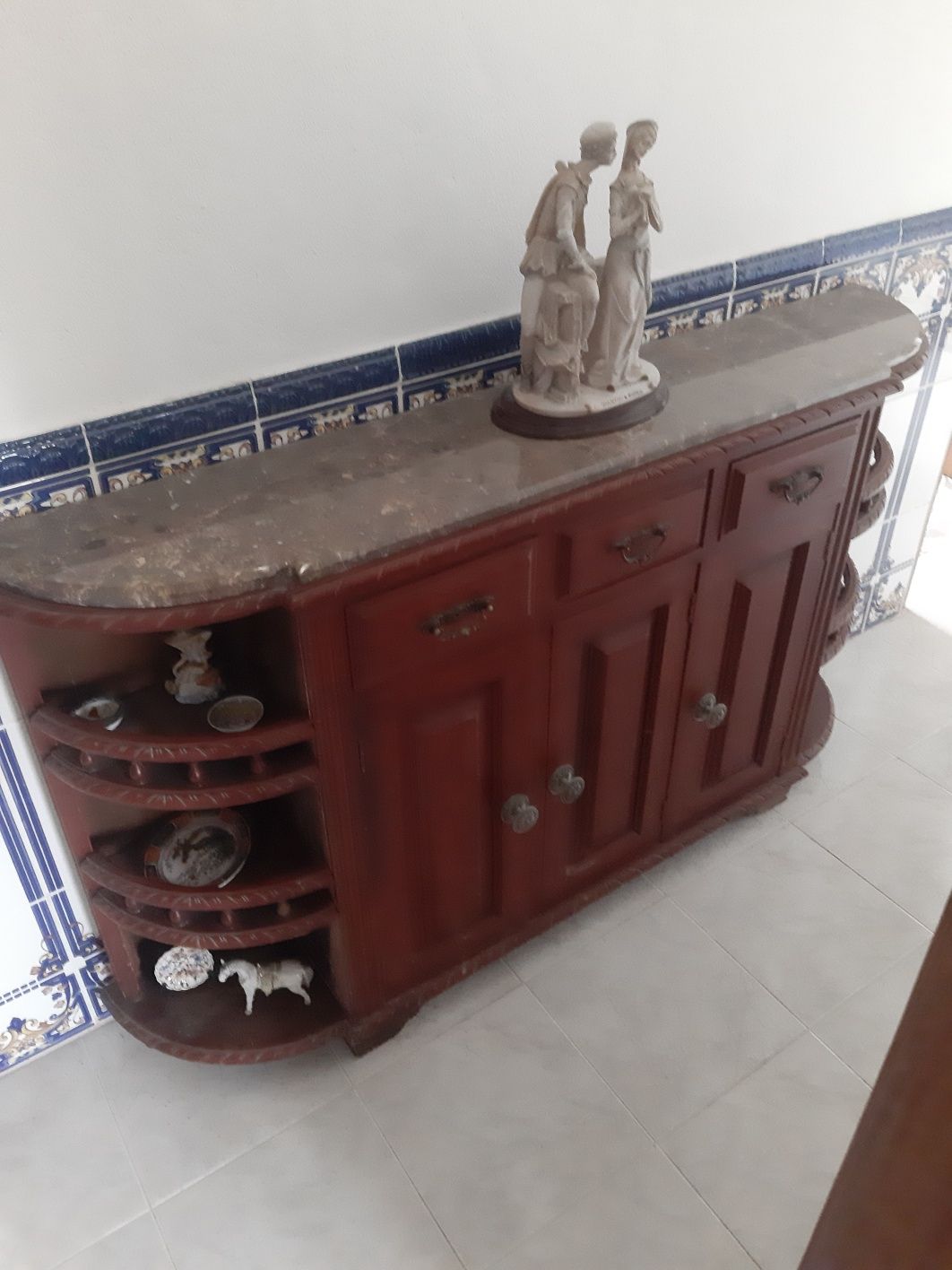 Sapateira com tampo Mármore   Antigo - Muito Bom Estado
