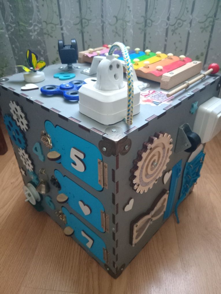 Продам бизикубик