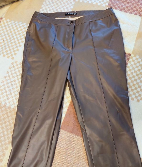 Betty Barclay spodnie imitacja skóry r. 42
