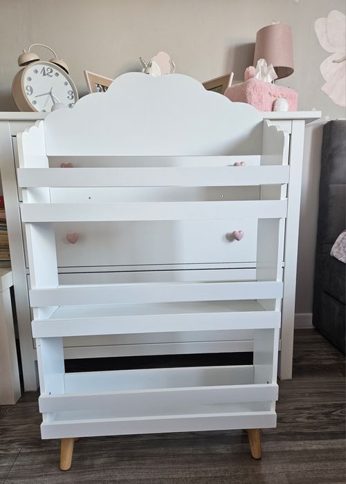 Półka na książeczki