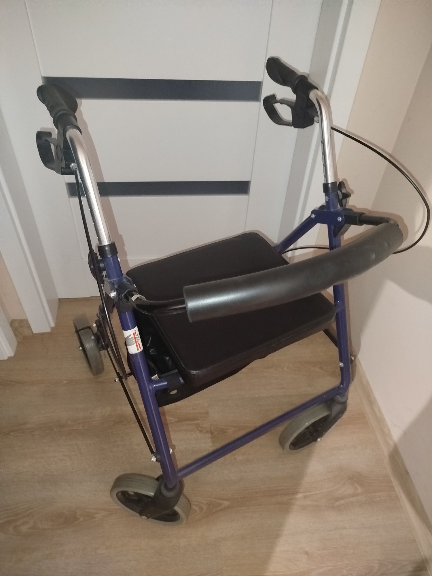 Mobilex Podpórka czterokołowa balkonik