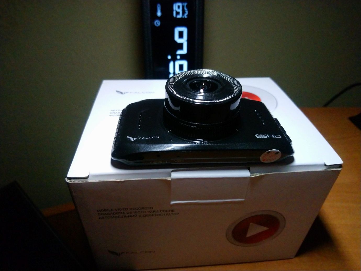 відеорегістратор "Falcon HD 65-LCD"