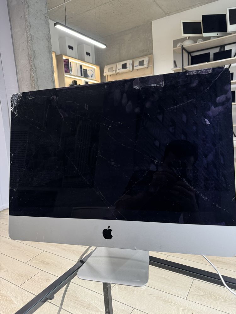 Apple iMac 21.5 2013 intel i5 8GB RAM 1TB HDD