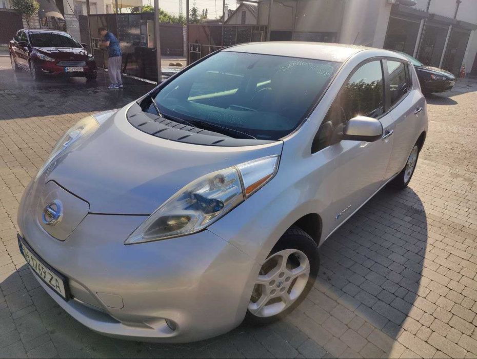 Аренда Nissan Leaf от 500 грн/сутки. 80% SOH. 125км пробег.