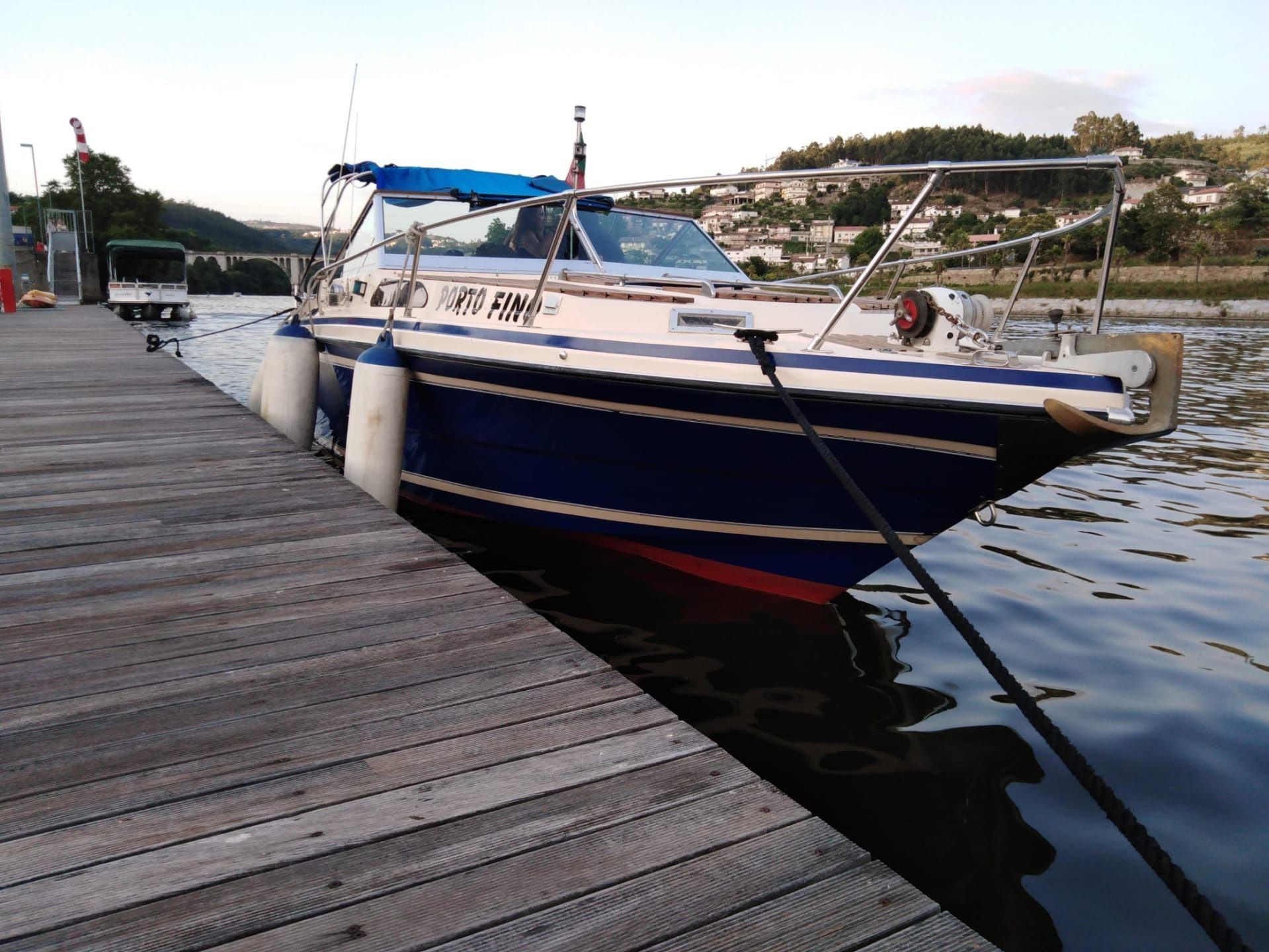 GLASTRON 29" Volvo penta diesel