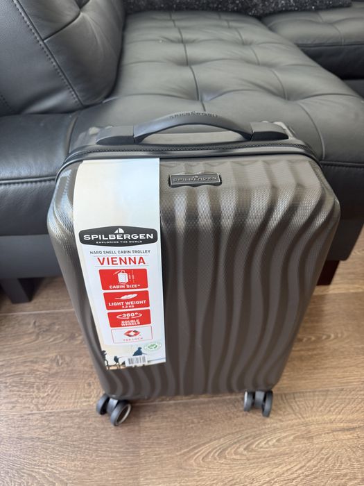 Walizka nowa kabinowa z metką fabryczną Spilbergen Vienna