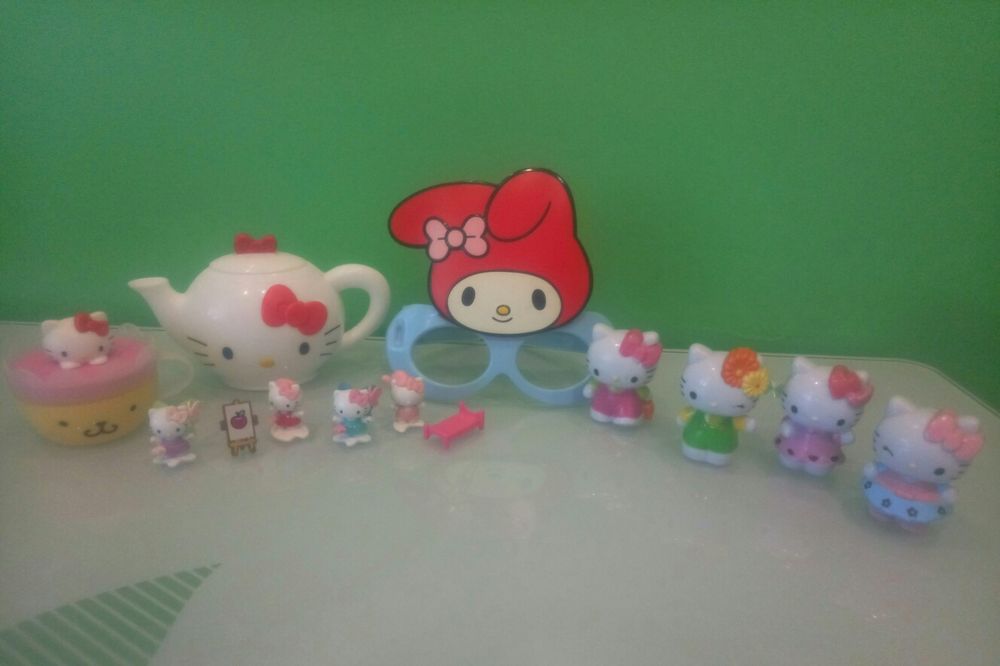 Коллекция ХеллоКитти  Hello kytti МакДональдс хеппи－мил Киндер сюрприз