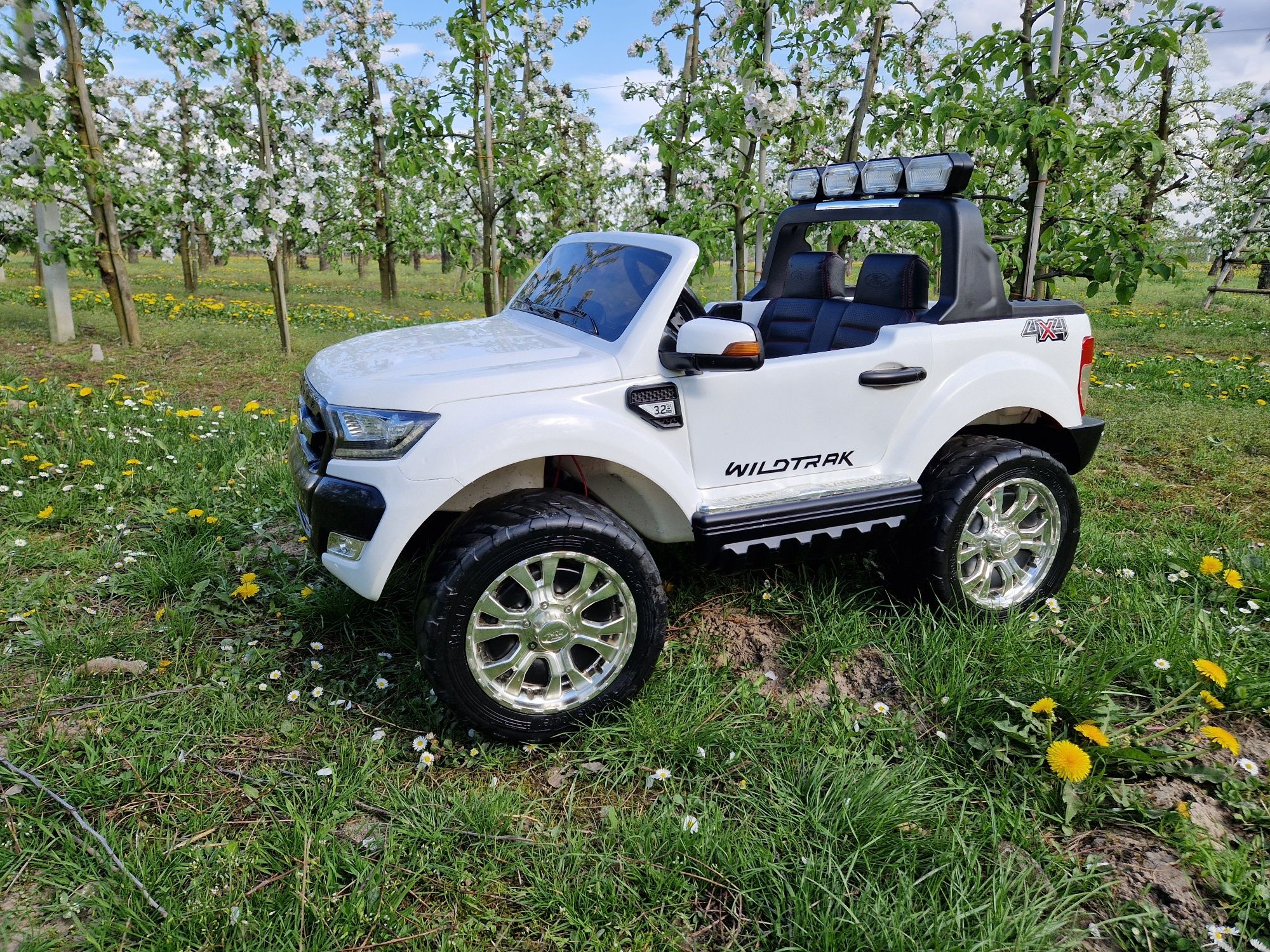 Ford Ranger Wildtrak  dotykowy panel, napęd 4x4 led