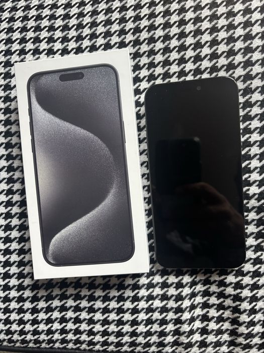 Iphone  15 Pro Max bateria 96 procent .