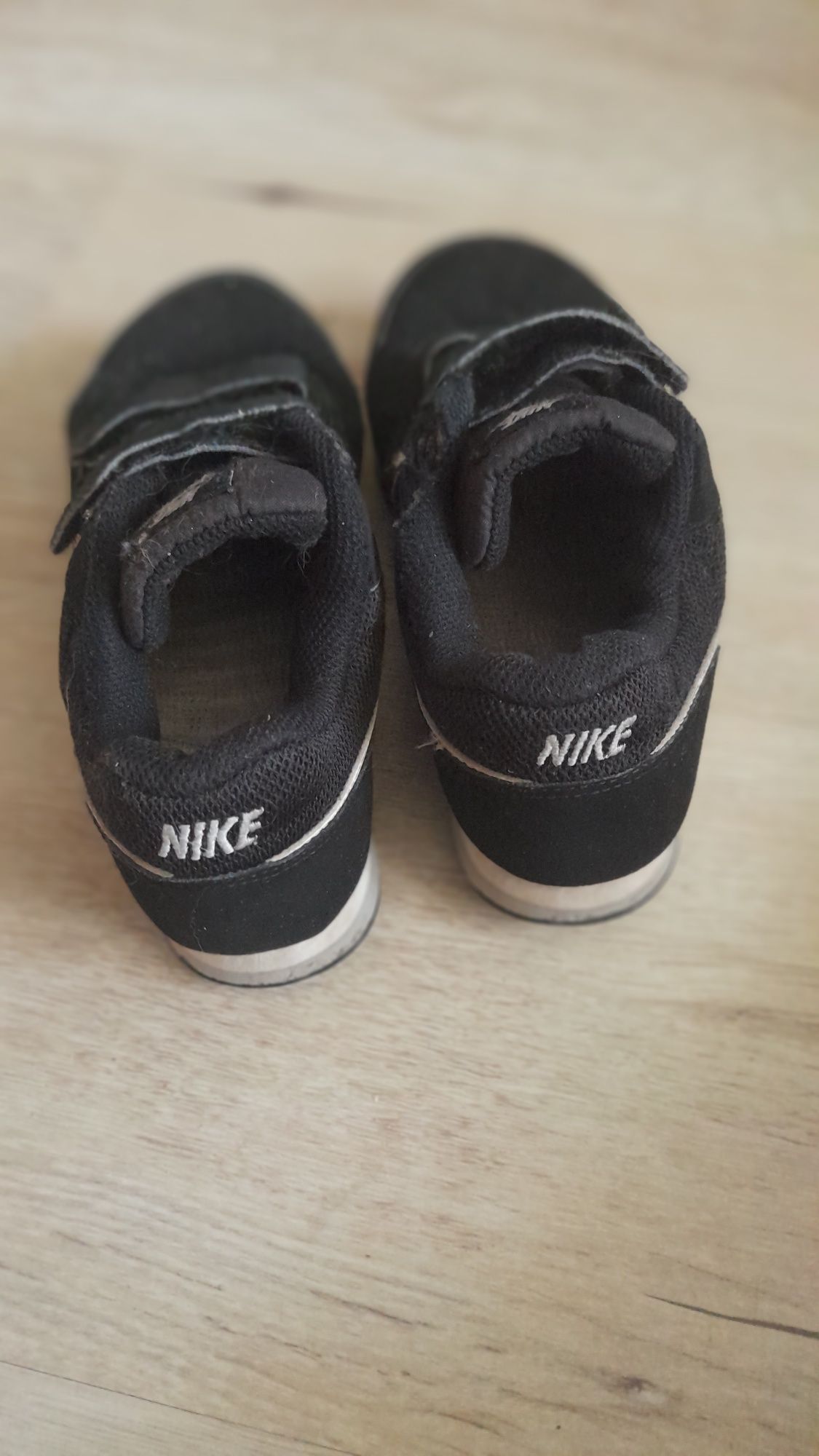 Sprzedam buty sportowe nike dla chłopca