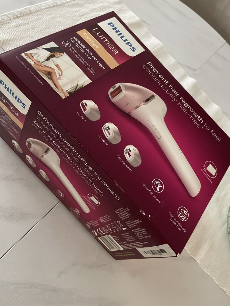 Depilator IPL Philips Lumea BRI959