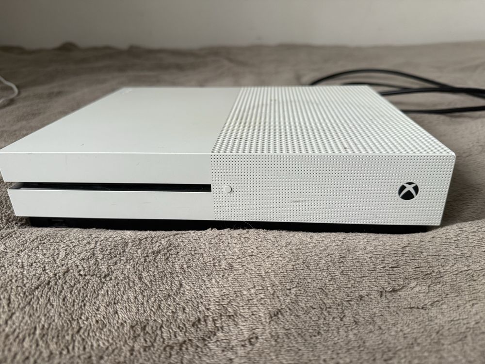 Xbox one s konsola