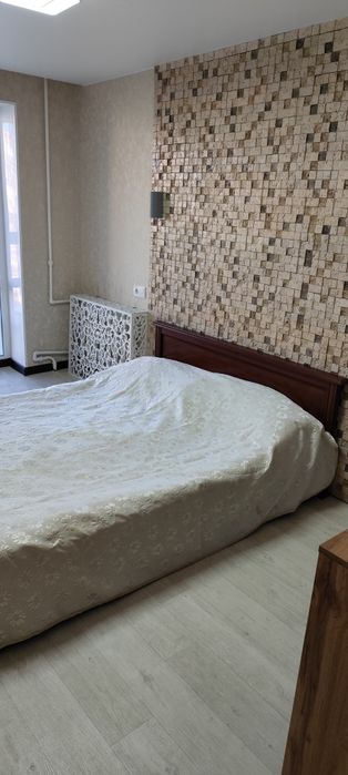 Продам 4-х комнату квартиру на площади победы